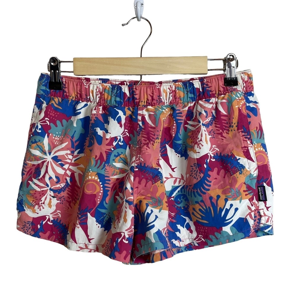 Patagonia Baggies Shorts Womens M Pink Tropical Reef 2.5 Inseam Beach‎ Athletic